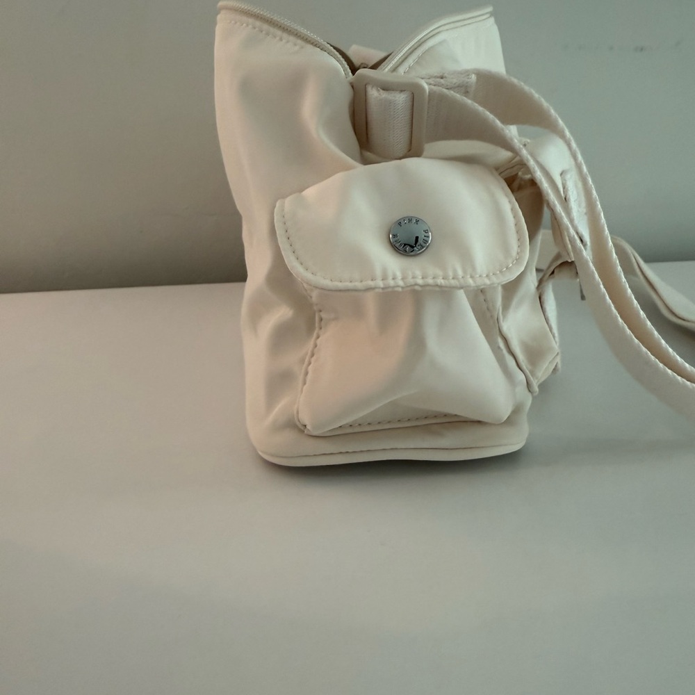Victoria's Secret Cream Shoulder Bag - Picture 2 of 5